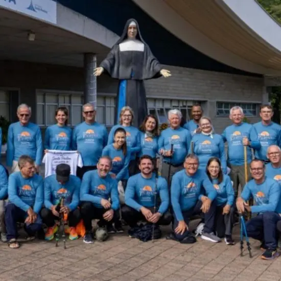 Peregrinos percorrem 267 km a pé e finalizam a trajeto à Santuário Santa Paulina