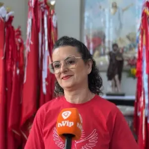 ASSISTA ▶️ | Bandeireira Imperial destaca emoção e responsabilidade da missão