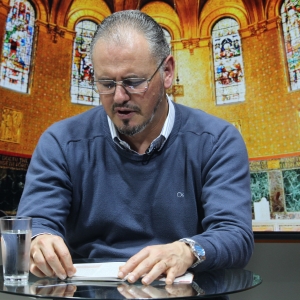 Padre Elizandro Scarsi conduz inspirador momento de fé e bênção nesta quarta-feira,03 de junho