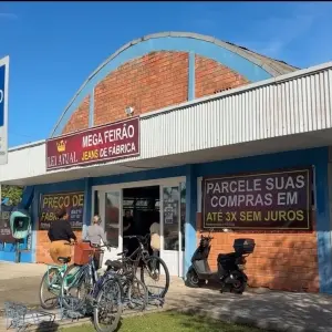ASSISTA ▶️ |  Mega Feirão do Jeans da Lei Atual oferece peças direto de fábrica em Tijucas