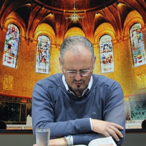TARDE DE FÉ | Ouça a mensagem de esperança desta segunda-feira 08 de junho, com Padre Elizandro Scarsi