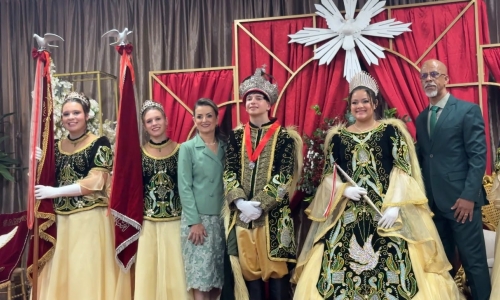 ASSISTA ▶️ | Cortejo Imperial mantém viva a tradição da Festa do Divino