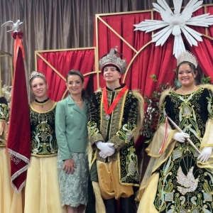 ASSISTA ▶️ | Cortejo Imperial mantém viva a tradição da Festa do Divino