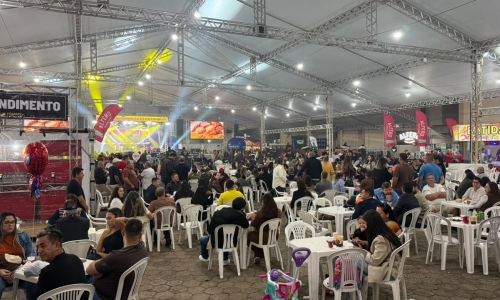 Duetou e Tchê Chaleira fecham a programação cultural da Festa do Divino 2026