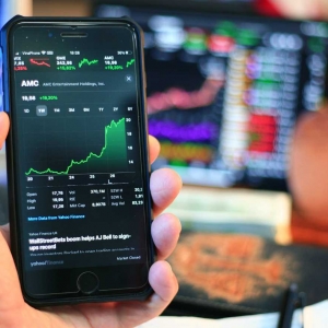 Plataformas de Copy Trading: Benefícios, Riscos e as Melhores Opções Disponíveis Hoje