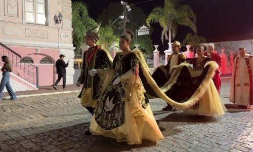 ASSISTA ▶️ | Último Cortejo Imperial mantém viva a tradição da Festa do Divino