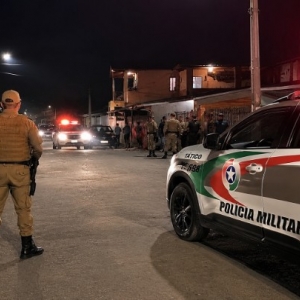 Foragido morre em confronto com agentes de segurança em Tijucas
