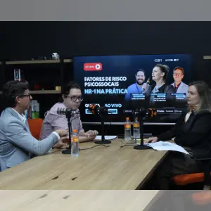 CONFIRA ▶️ | Podcast aborda fatores de risco psicossociais e os impactos da NR-1 no ambiente de trabalho