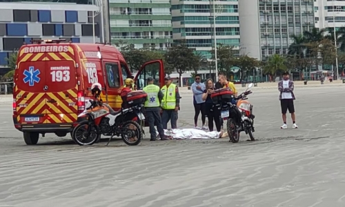 AFOGAMENTO | Mulher flagra corpo durante caminhada em praia; homem sofreu afogamento
