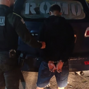 Homem é preso após importunar sexualmente adolescente de 14 anos