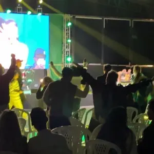 VEJA ▶️ | Na Copa Porto Belo Hall, evento reúne torcedores para assistir primeiro jogo do Brasil
