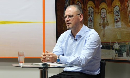 TARDE DE FÉ | Ouça a mensagem de esperança desta segunda-feira 15 de junho, com Padre Elizandro Scarsi