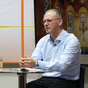 TARDE DE FÉ | Ouça a mensagem de esperança desta segunda-feira 15 de junho, com Padre Elizandro Scarsi