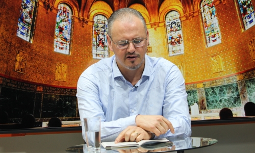 Mensagens de fé e oração com Padre Elizandro para sua terça-feira,16 de maio