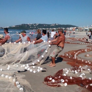 Santa Catarina aciona Justiça Federal para derrubar cotas federais da pesca artesanal da tainha