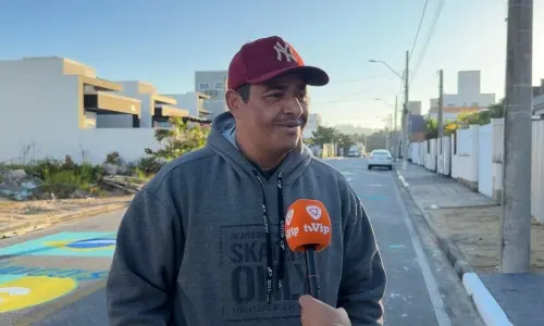 VEJA ▶️ | Além da decoração, pintura das ruas revela história de superação