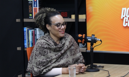 Adriana fala sobre fé e apoio nos momentos difíceis no Podcast Vip