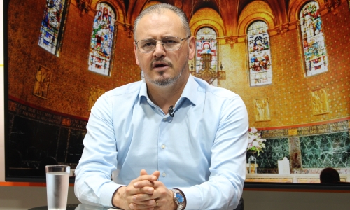 TARDE DE FÉ | Ouça a mensagem de esperança desta segunda-feira 22  de junho, com Padre Elizandro Scarsi