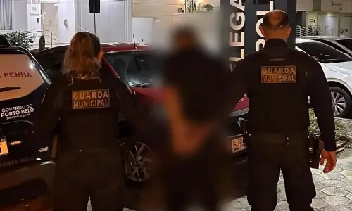 Homem suspeito de agredir companheira de 16 anos é preso em Porto Belo