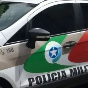 Homem com mandado por tráfico de drogas é preso durante abordagem policial