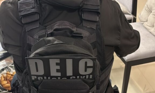 Veículo com sinais adulterados é apreendido em ação integrada das forças de segurança
