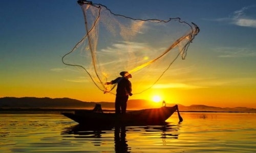 Semana do Pescador de Tijucas tem desfile no Rio Tijucas e ações de preservação ambiental 