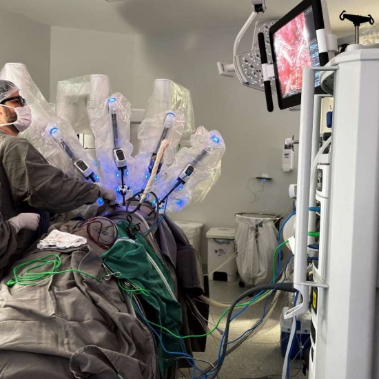 Santa Catarina tem primeira cirurgia robótica oncológica pelo SUS realizada em Brusque