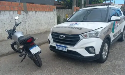 Foragido da Justiça é preso com cocaína e crack durante atendimento de ameaça em Tijucas
