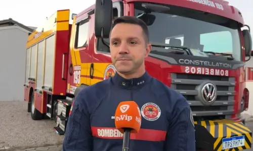 CONFIRA ▶️ | Novo caminhão reforça frota dos Bombeiros e amplia capacidade de resposta em Tijucas