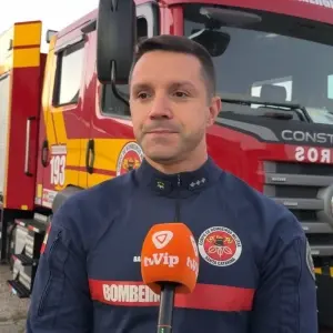 CONFIRA ▶️ | Novo caminhão reforça frota dos Bombeiros e amplia capacidade de resposta em Tijucas