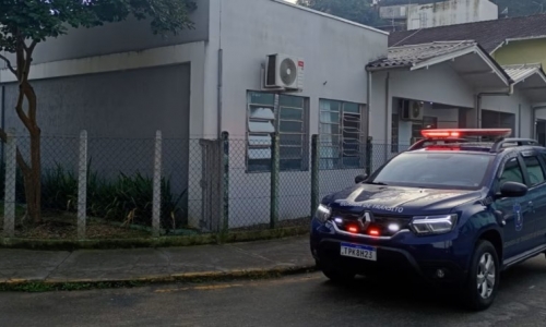 Morador agride motoboy pensando se tratar de servidor do SAMAE