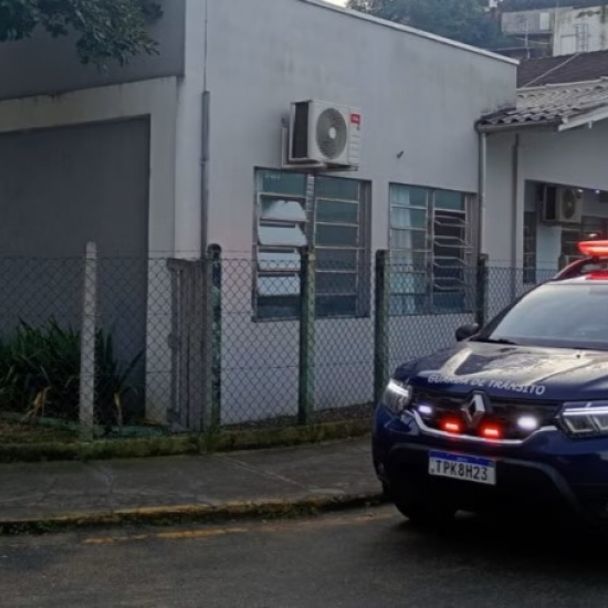 Morador agride motoboy pensando se tratar de servidor do SAMAE