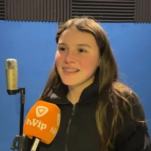 VEJA ▶️ | Jovem cantora representa Tijucas no Santa Catarina Canta