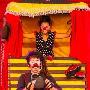 VEJA ▶️ | La Luna Cia. de Teatro promove programação especial dedicada à arte da palhaçaria