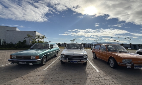 Feira reúne empreendedores locais e expõe carros antigos em Tijucas neste sábado