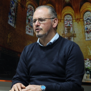 Padre Elizandro Scarsi encerra a semana com bênçãos e mensagem de esperança nesta sexta-feira, 03 de julho