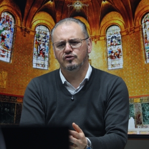 Padre Elizandro Scarsi compartilha bênçãos e uma palavra de esperança nesta segunda-feira, 06 de julho