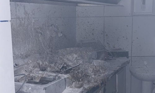 Fritadeira pega fogo e causa princípio de incêndio em lanchonete no centro de Tijucas