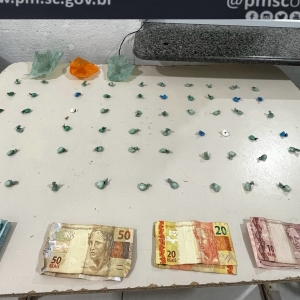Fiscalização de trânsito termina com apreensão de cocaína em imóvel de Itapema