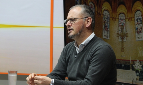 Padre Elizandro Scarsi encerra a semana com bênçãos e mensagem de esperança nesta sexta-feira, 10 de julho
