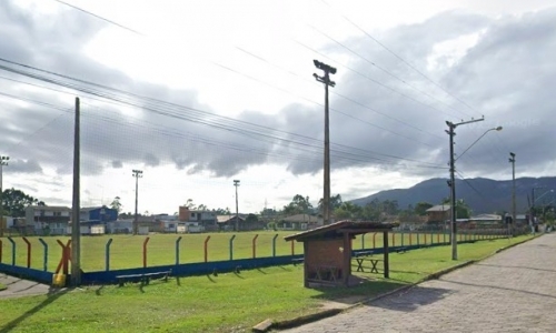 GRAMADO EM RECUPERAÇÃO | Campo Adulce Garcia passa por revitalização em Porto Belo