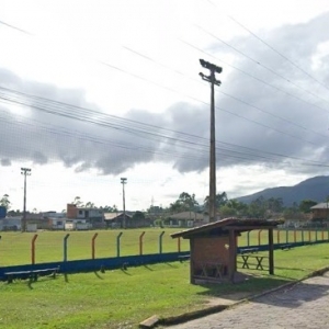 GRAMADO EM RECUPERAÇÃO | Campo Adulce Garcia passa por revitalização em Porto Belo