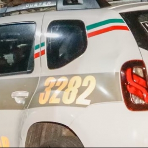 Fios de cobre, drogas e celulares são apreendidos durante operação policial