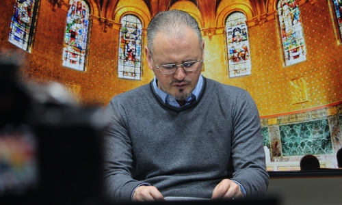 Padre Elizandro Scarsi compartilha bênçãos e uma palavra de esperança nesta segunda-feira, 20 de julho
