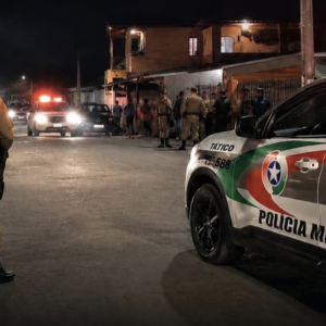 Dois são mortos a tiros em pontos de drogas em Tijucas; facção criminosa seria responsável