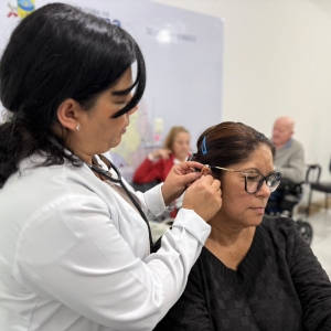 83 pacientes são contemplados com aparelhos auditivos pelo Projeto Ouvir Bem, de Itapema