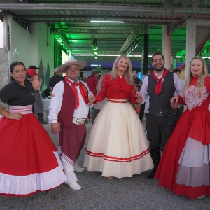 VEJA AS FOTOS | Domingueira Show no Pirão com Linguiça, em Tijucas