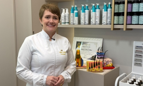 MINUTO TRICOLOGISTA | Você sabia que o excesso de vitaminas também pode causar queda de cabelo?