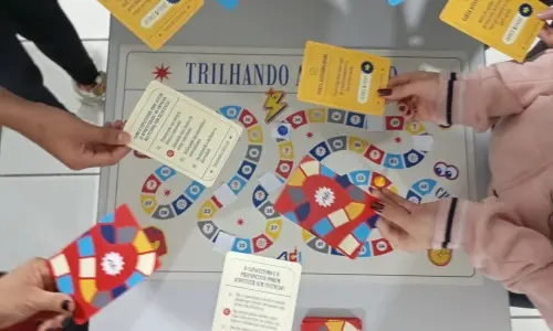 INCLUSÃO ▶️ | Jogo de tabuleiro leva debate sobre inclusão e combate ao capacitismo às escolas de Itapema