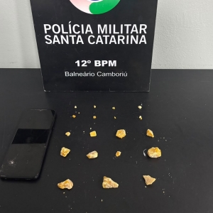 FUGA FALHA | Suspeito joga crack fora durante fuga e acaba preso por tráfico